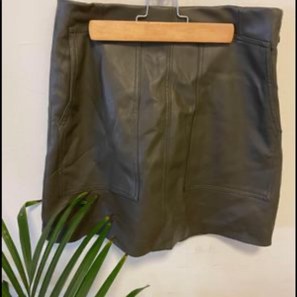 H&M Faux Leather Dark Green Skirt - Picture 2 of 5